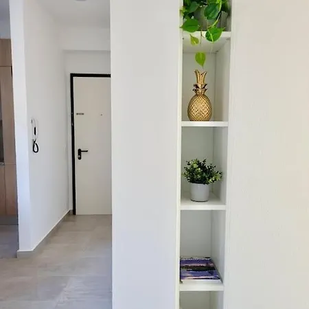 Palma - & Cozy With Free Private Parking לוגאנו