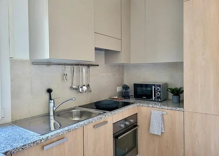 Palma - & Cozy With Free Private Parking לוגאנו